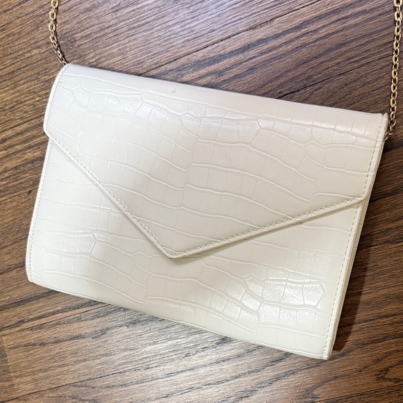 Zara Handbags - White Croc-Embossed Chain Strap Crossbody Bag